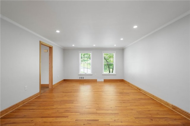 511 Clubview Dr, Peters Twp, PA 15317 - spare room with light wood-style floors, crown molding, recessed lighting, and baseboards