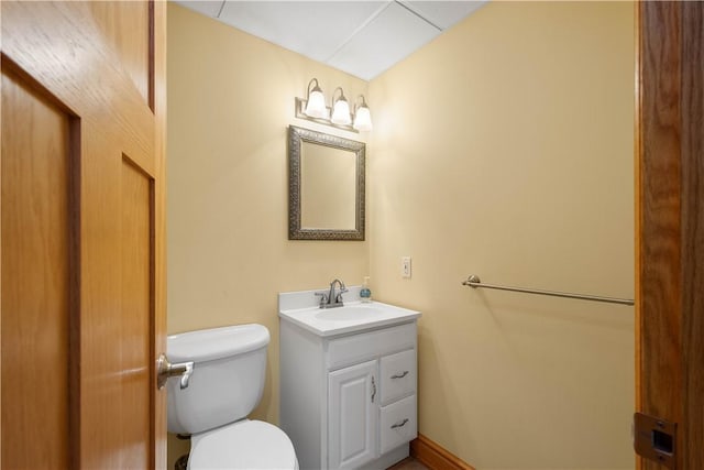511 Clubview Dr, Peters Twp, PA 15317 - bathroom with vanity and toilet
