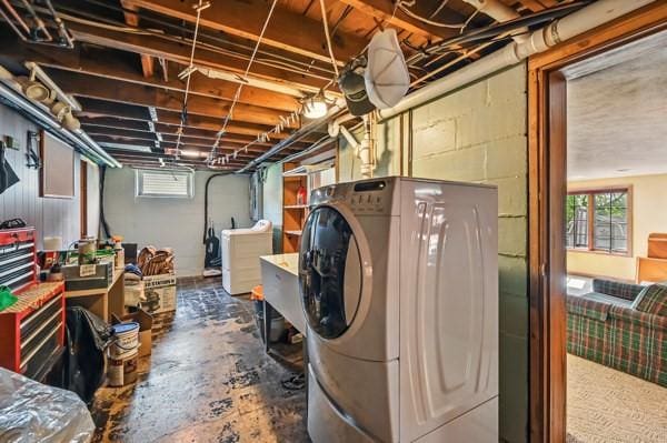 260 S Oakdale Ave, Hermitage, PA 16148 - basement featuring washer and dryer