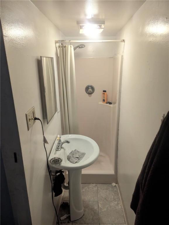 7546 Roslyn St, Swissvale, PA 15218 - photo 12