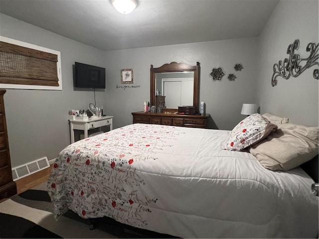 2617 S Hermitage Rd, Hermitage, PA 16148 - bedroom with wood finished floors and baseboards