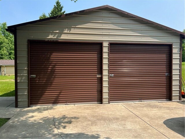 2617 S Hermitage Rd, Hermitage, PA 16148 - view of detached garage