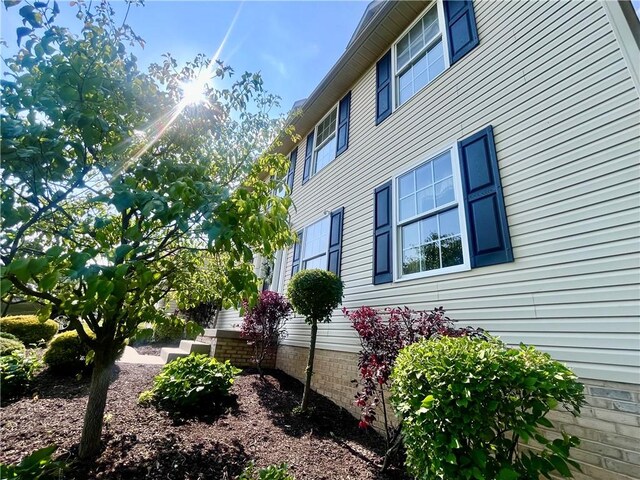 138 Willow Run Dr, Center Twp But, PA 16001 - view of side of home