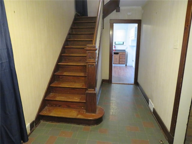 1111 Progress St, Mckees Rocks, PA 15136 - view of stairs