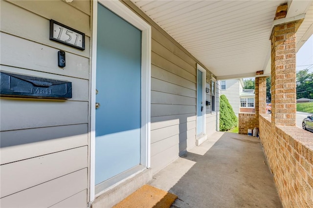 149-151 French St, Hempfield Twp Wml, PA 15601 - porch with a carport
