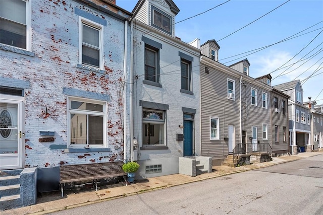 2532 Larkins Way S, Side, PA 15203 - multi unit property featuring a residential view