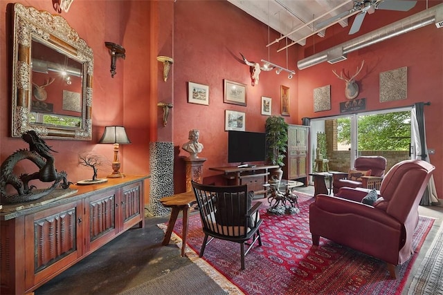 1536 Colwell St Unit 4, Downtown Pgh, PA 15219 - living area featuring a high ceiling and carpet flooring
