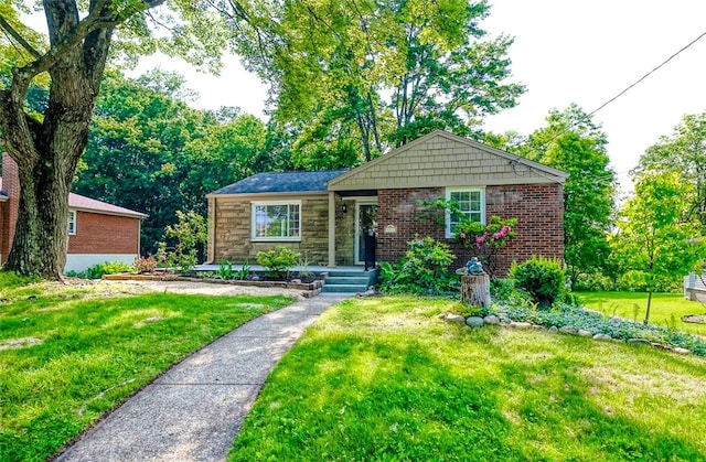 9341 Glenellen Dr, Mccandless, PA 15237 - photo 1