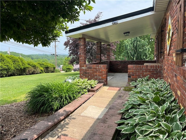 988 Croft Rd, Salem Twp Wml, PA 15601 - view of grassy yard