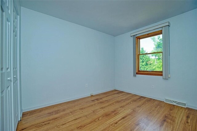 317 Fairview Dr, Manor, PA 15642 - unfurnished room with light wood-style flooring and baseboards