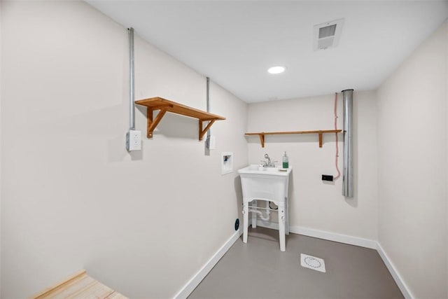 162 E Wedgewood Dr, Ross Twp, PA 15229 - laundry room with washer hookup, baseboards, and recessed lighting