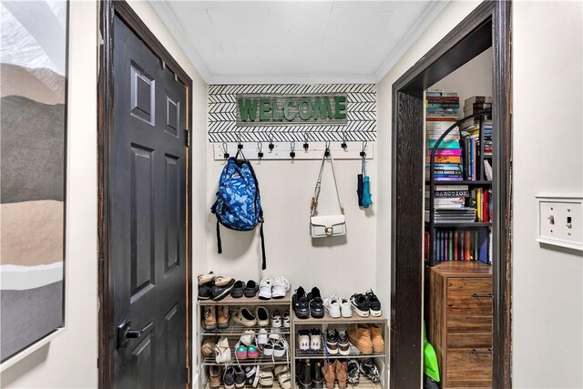 169 Plum Way, Wayne Twp Law, PA 16157 - view of mudroom