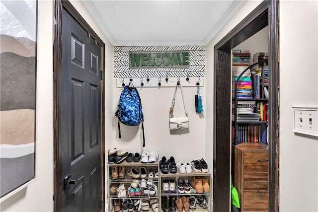 169 Plum Way, Wayne Twp Law, PA 16157 - view of mudroom