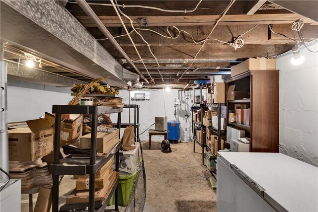 169 Plum Way, Wayne Twp Law, PA 16157 - unfinished basement with a water pressure tank
