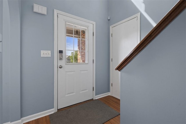 113 Silo Ct, North Fayette, PA 15071 - foyer entrance with wood finished floors and baseboards