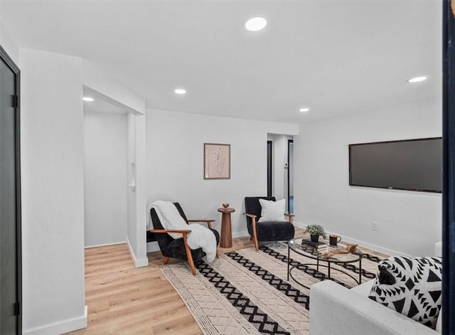 612 Blossom Dr, Baldwin Boro, PA 15236 - living room featuring recessed lighting, light wood-type flooring, and baseboards