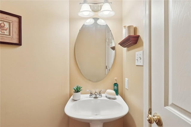 4324 Grandview Dr, Richland, PA 15044 - bathroom featuring a sink