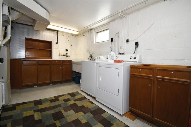 21 Leon Rd, Green Tree, PA 15220 - laundry room featuring independent washer and dryer and cabinet space