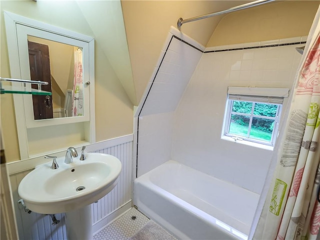 464 Avon Dr, Mt Lebanon, PA 15228 - full bath featuring tile patterned flooring, wainscoting, vaulted ceiling, a sink, and shower / tub combo