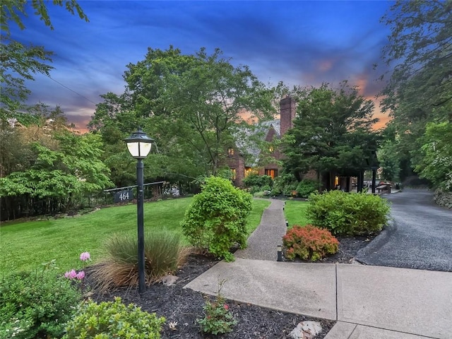 464 Avon Dr, Mt Lebanon, PA 15228 - surrounding community with a lawn