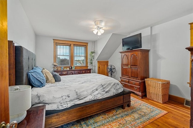 2352 Beaufort Ave, Brookline, PA 15226 - bedroom with wood finished floors, baseboards, and a ceiling fan