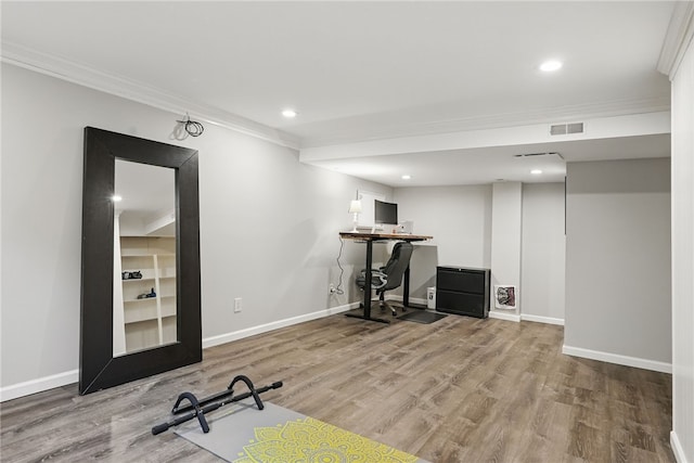 1450 Mohican Dr, Mt Lebanon, PA 15228 - exercise area with crown molding, wood finished floors, recessed lighting, and baseboards