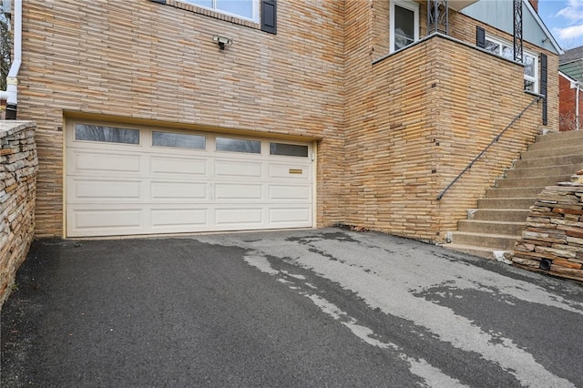 1450 Mohican Dr, Mt Lebanon, PA 15228 - garage featuring driveway