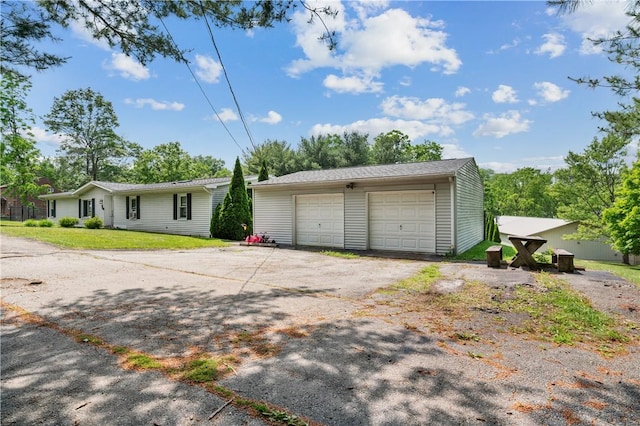 4041 Second St, Hempfield Twp Wml, PA 15642 - view of detached garage