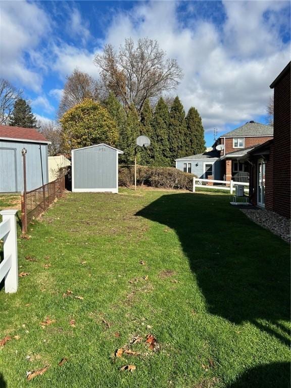 114 Tillotson Cir, Ross Twp, PA 15237 - view of yard