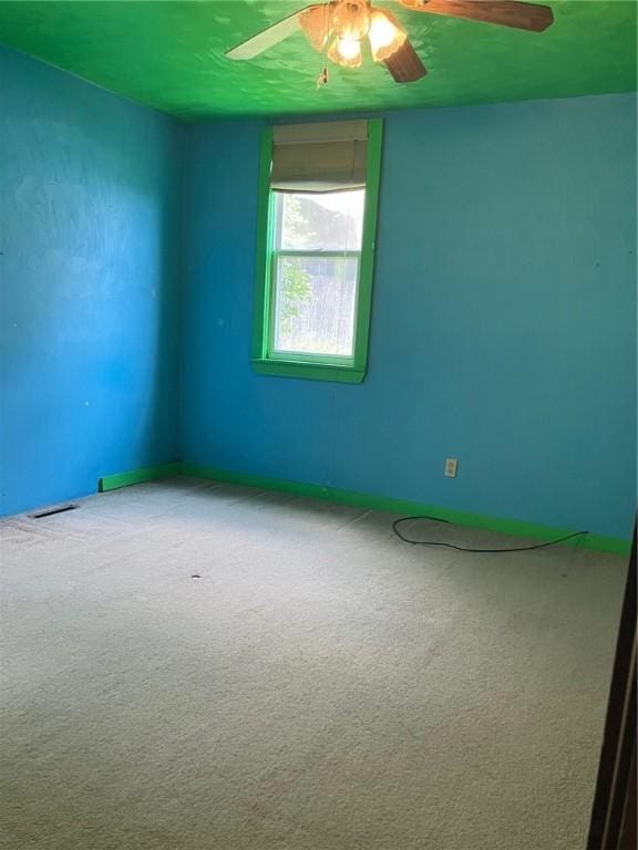 76 Laurel Rd, Fallowfield, PA 15022 - unfurnished room with carpet floors and a ceiling fan