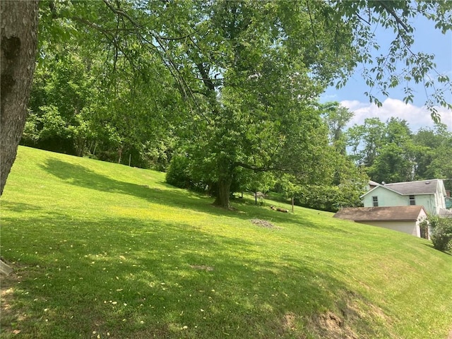 76 Laurel Rd, Fallowfield, PA 15022 - view of grassy yard