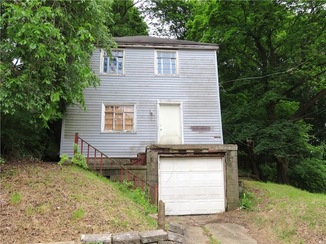 112 Locust St, Aliquippa, PA 15001 - photo 1