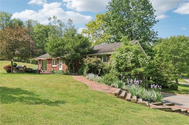 190 Pineview Dr, Pine Twp Nal, PA 15090 - view of green lawn