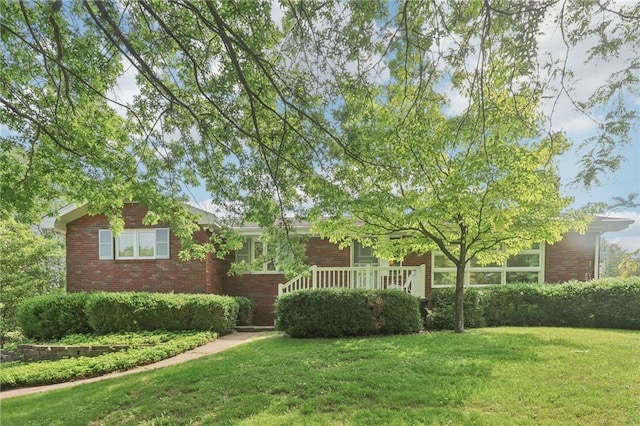190 Pineview Dr, Pine Twp Nal, PA 15090 - view of front facade featuring a front yard and brick siding