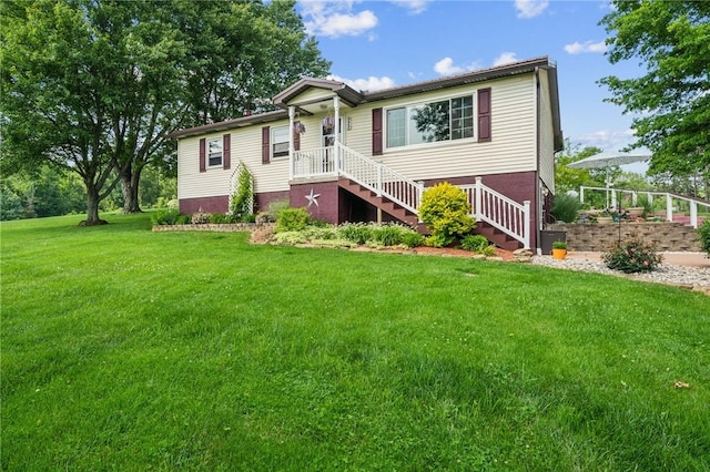 922 Old Ridge Rd, Cross Creek Twp, PA 15340 - view of front of property featuring a front yard