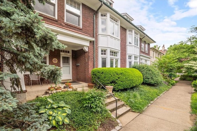 5304 Saint James Ter, Shadyside, PA 15232 - entrance to property with brick siding and a porch