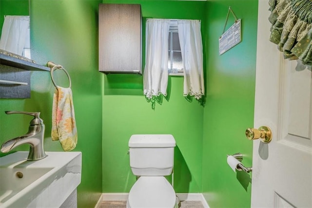 3804 Cynthia Dr, Baldwin Boro, PA 15227 - bathroom with toilet and baseboards