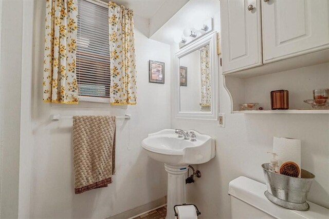 3804 Cynthia Dr, Baldwin Boro, PA 15227 - half bathroom featuring toilet
