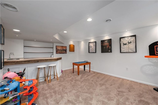 565 Tara Ct, Saxonburg Boro, PA 16056 - rec room with carpet flooring, wet bar, recessed lighting, and baseboards