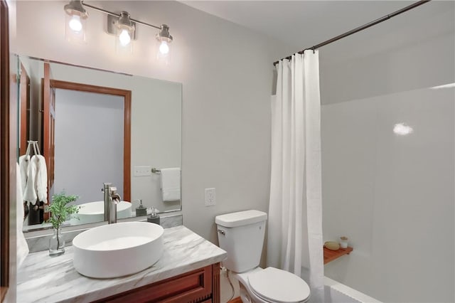 9 Victoria Dr, Neshannock Twp, PA 16105 - full bathroom with vanity, toilet, and shower / tub combo with curtain