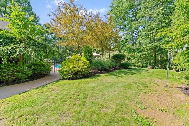 623 Oswego Dr, Adams Twp, PA 15044 - view of yard with a gate