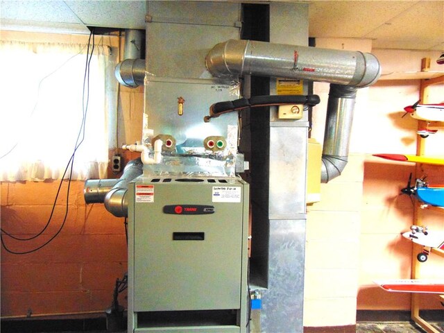 822 Fayette City Rd, Washington Twp, PA 15438 - view of utility room