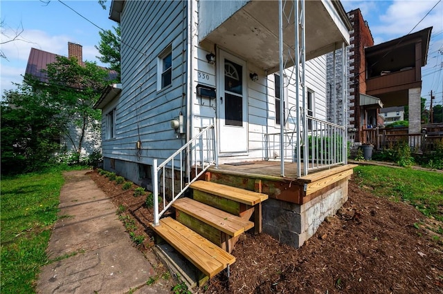 330 N Elm St, City Of But Nw, PA 16001 - view of doorway to property