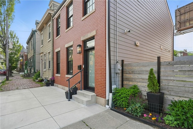 626 Suismon St, East Allegheny, PA 15212 - view of property with entry steps
