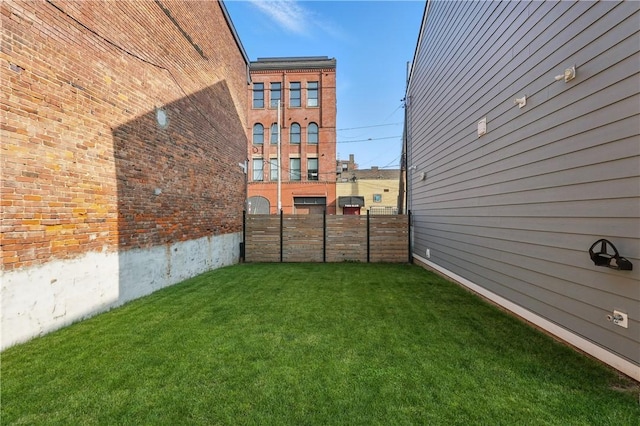 626 Suismon St, East Allegheny, PA 15212 - view of yard