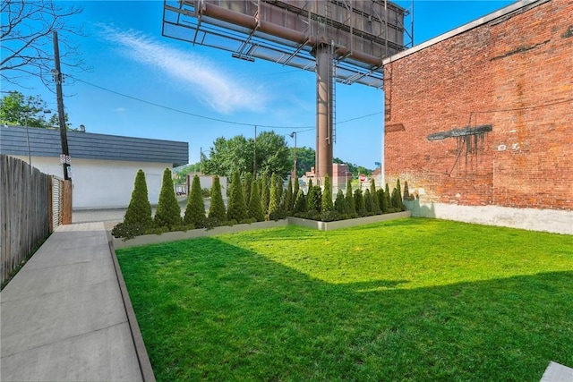 626 Suismon St, East Allegheny, PA 15212 - view of yard