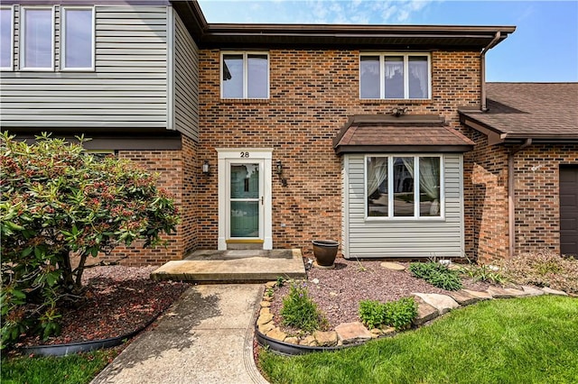 28 Saddlebrook Dr, Hempfield Twp Wml, PA 15601 - view of front of property with brick siding