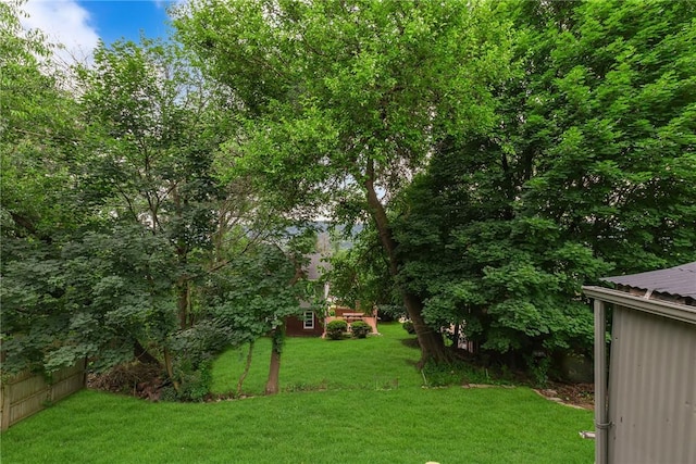 615 Cliff Ave, Bellevue, PA 15202 - view of green lawn