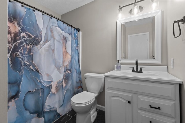 509 Cresthaven Dr, Plum Boro, PA 15239 - full bath featuring vanity, toilet, tile patterned floors, baseboards, and a shower with curtain