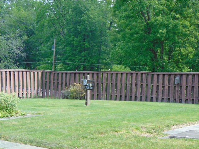 229 Crawford Ln, Rostraver, PA 15012 - view of yard